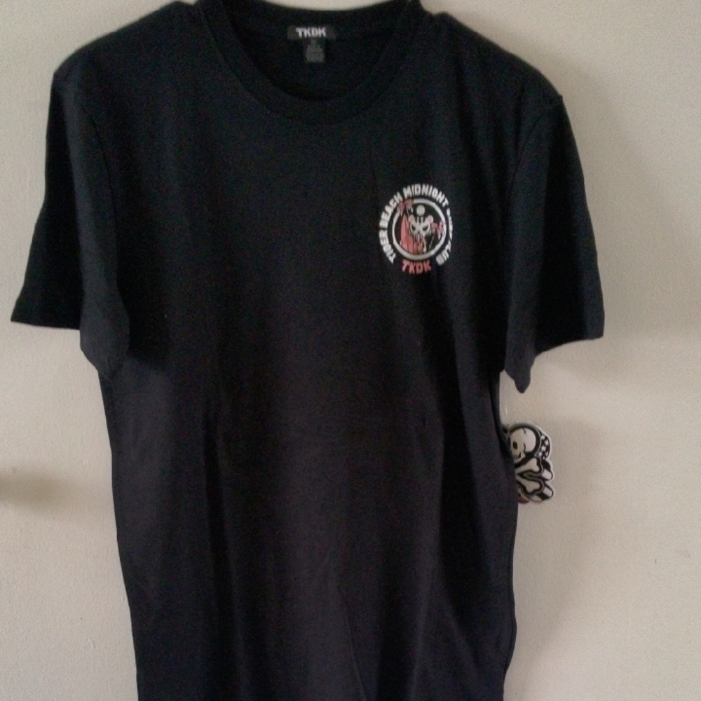 🏷️PRICE IS FIRM🏷️🦋MENS TOKIDOKI T-SHIRT 🦋